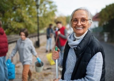 Volunteer Opportunities for Seniors near Lincolnshire and North Shore